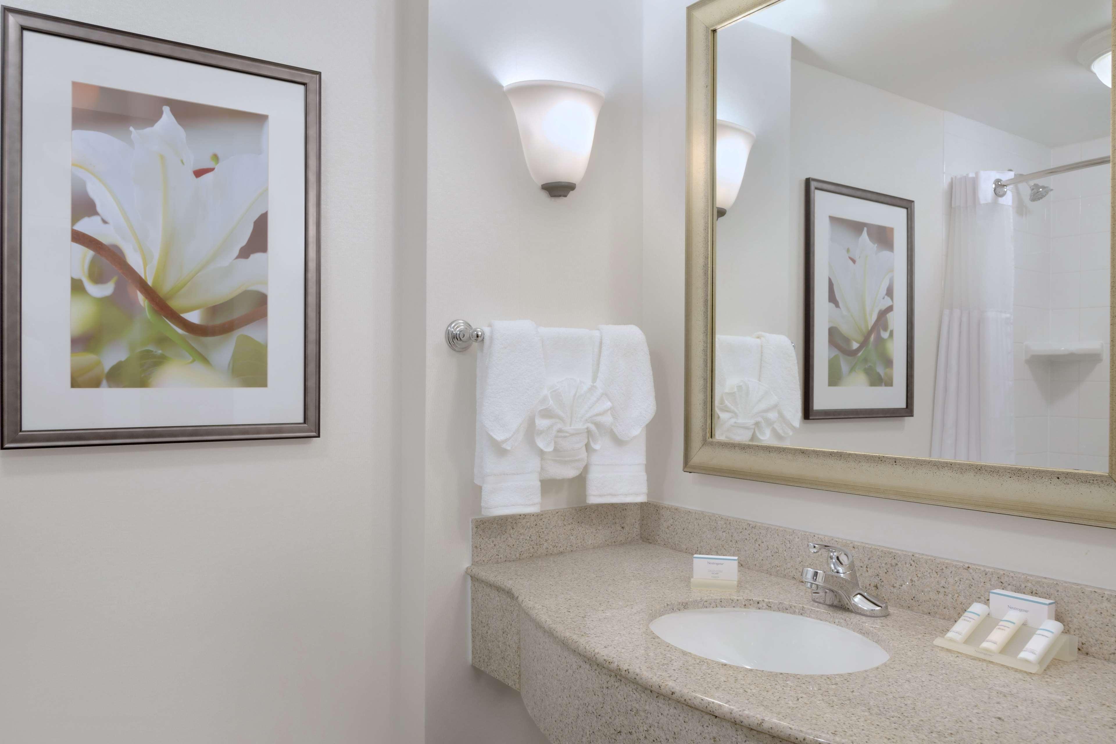 Hilton Garden Inn Worcester Dış mekan fotoğraf